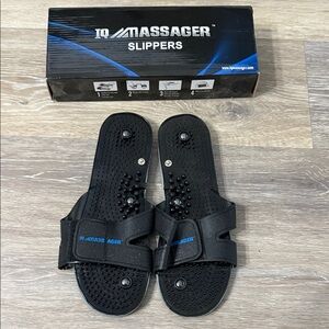 Black Slippers for Women